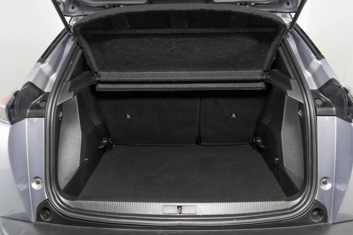 peugeot-2008-2022-gasolina-1199cc