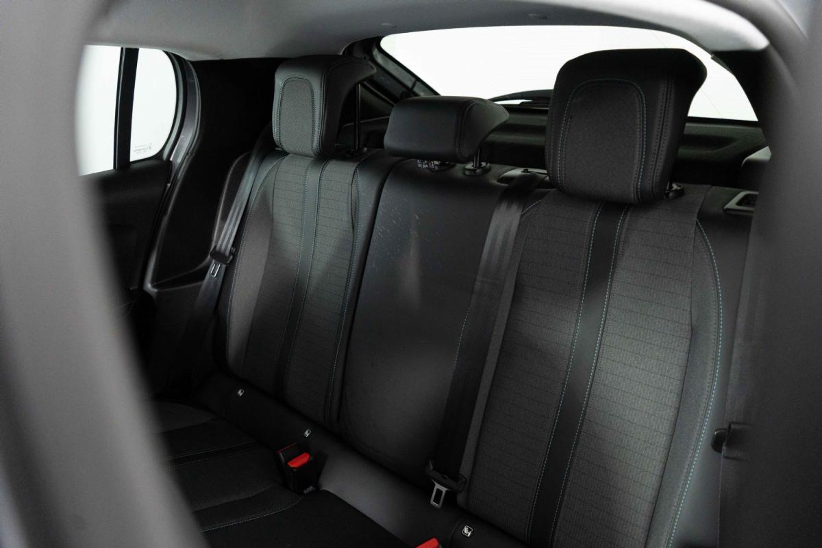 peugeot-208-2023-gasolina-1199cc