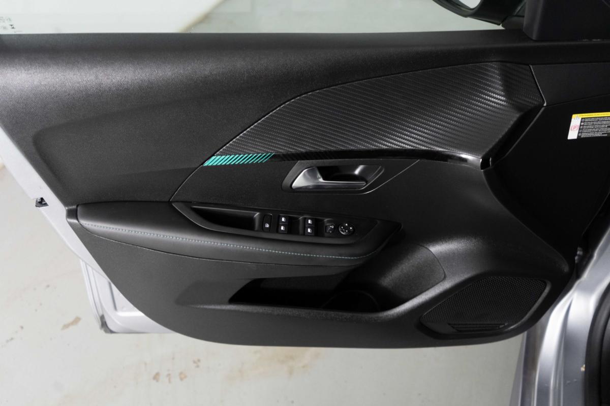 peugeot-208-2023-gasolina-1199cc