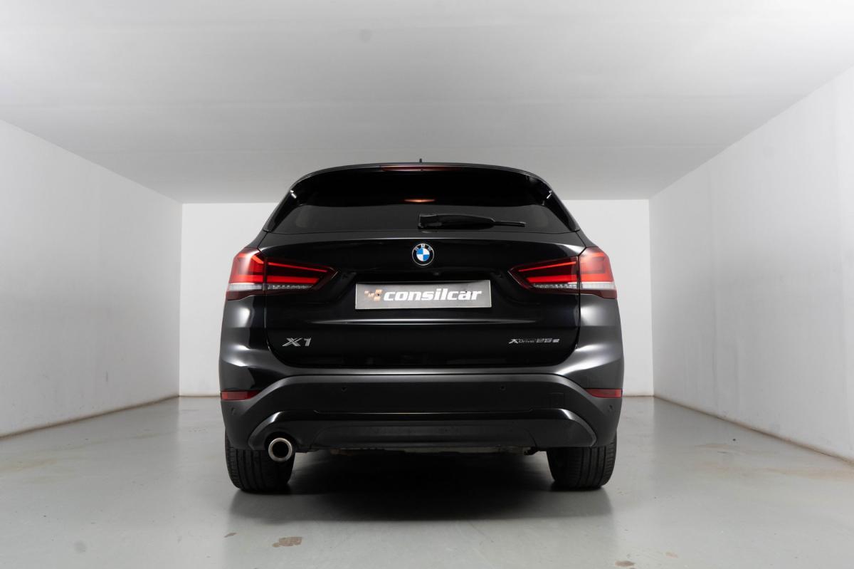 bmw-x1-2021-hibrido-a-gasolina-1499cc