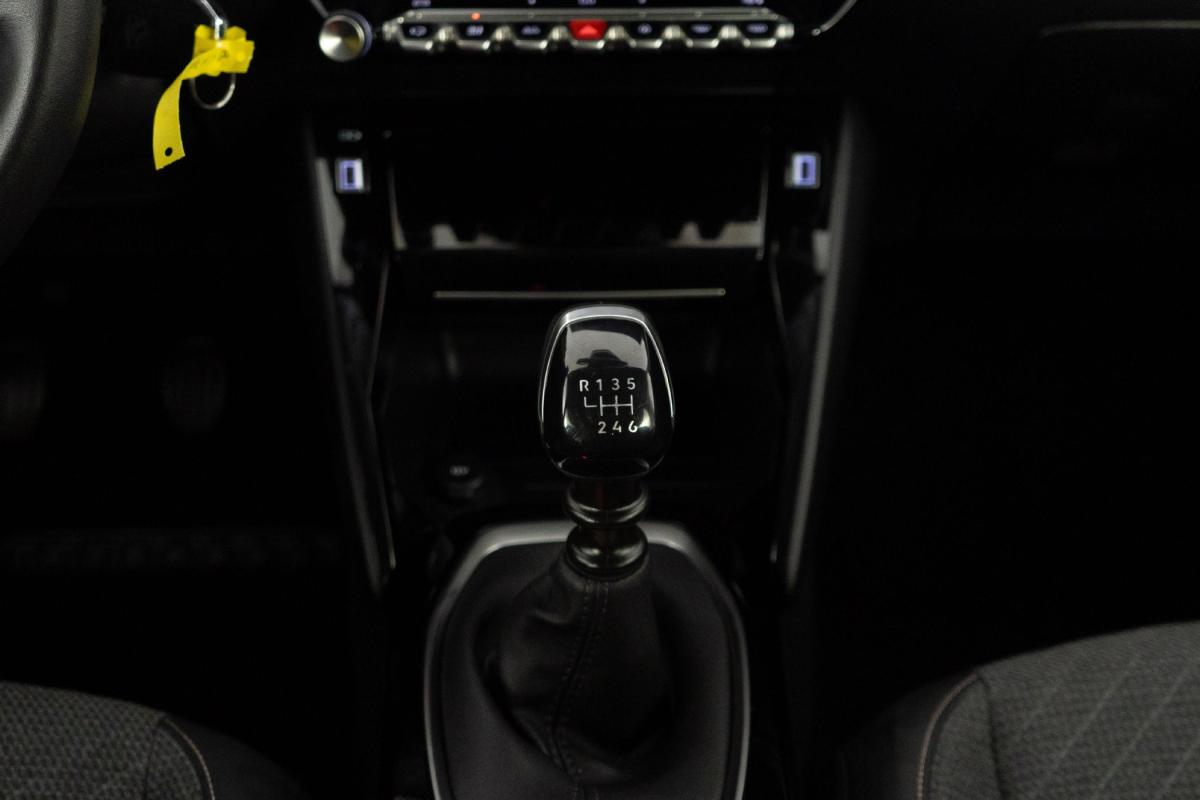 peugeot-208-2025-gasolina-1199cc