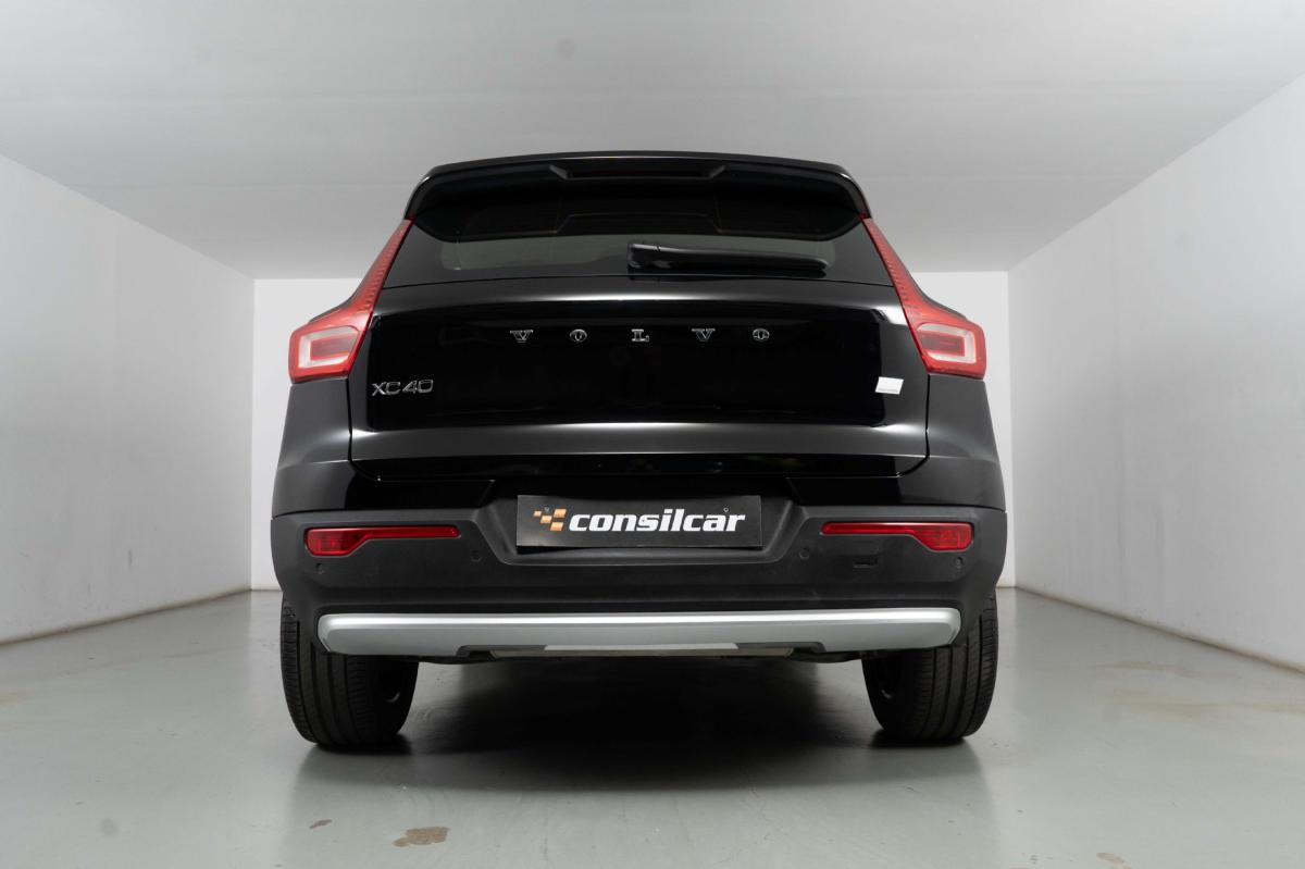 volvo-xc40-2023-hibrido-a-gasolina-1477cc