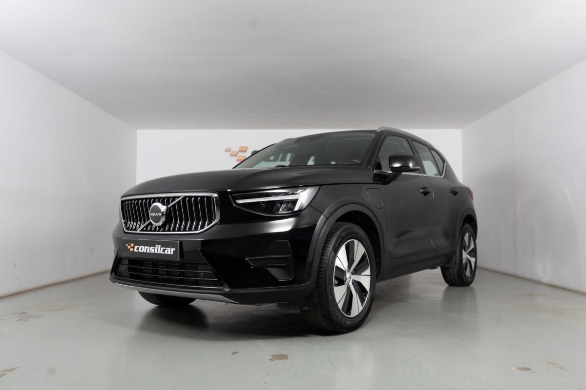 volvo-xc40-2023-hibrido-a-gasolina-1477cc