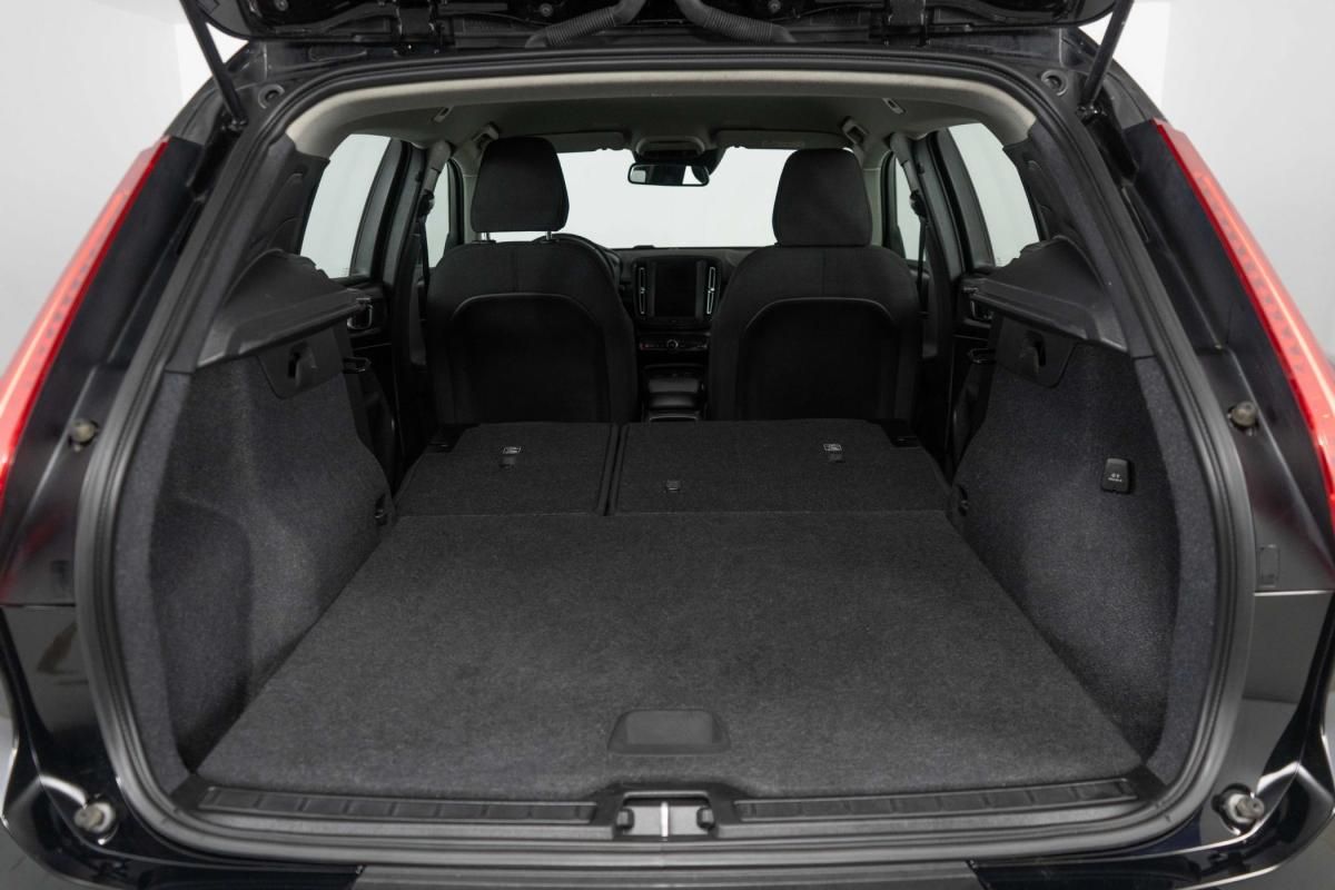 volvo-xc40-2023-hibrido-a-gasolina-1477cc