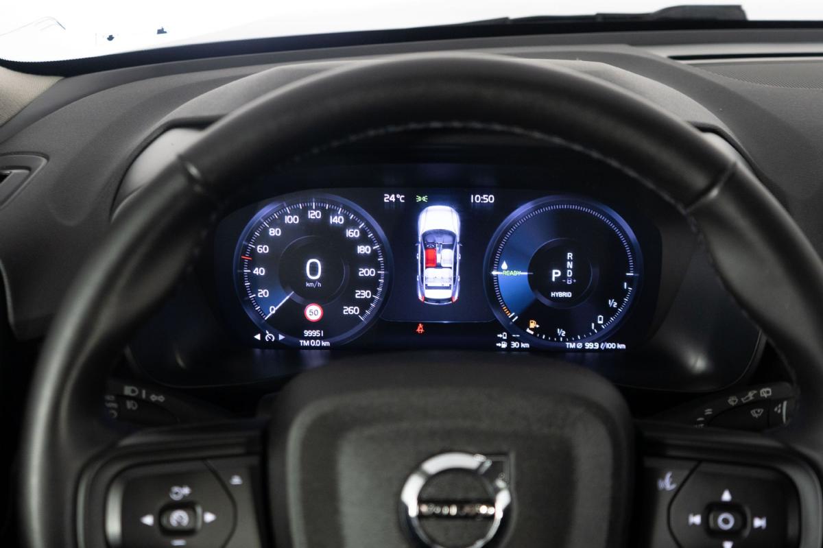 volvo-xc40-2023-hibrido-a-gasolina-1477cc