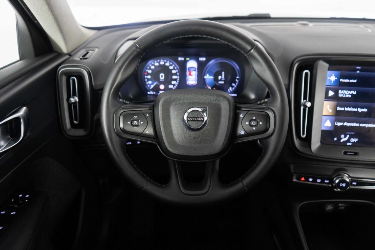 volvo-xc40-2023-hibrido-a-gasolina-1477cc