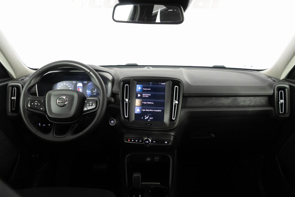 volvo-xc40-2023-hibrido-a-gasolina-1477cc