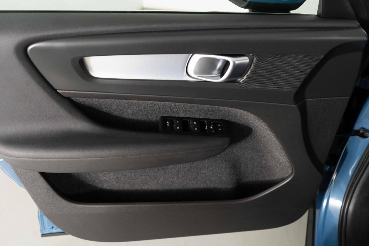 volvo-xc40-2022-hibrido-a-gasolina-1477cc