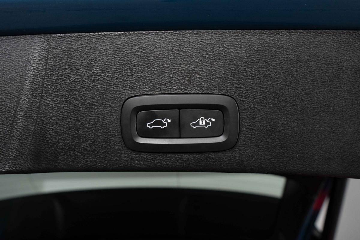 volvo-xc40-2022-hibrido-a-gasolina-1477cc