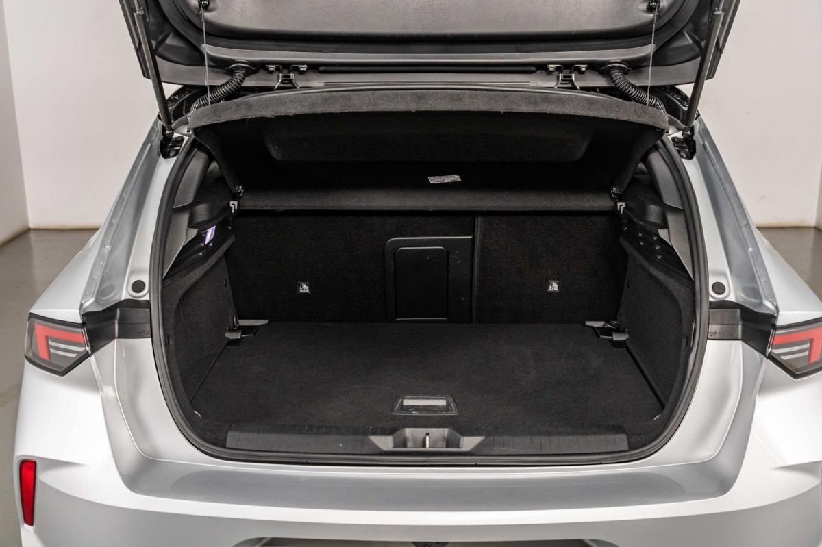 opel-astra-2025-gasolina-1199cc