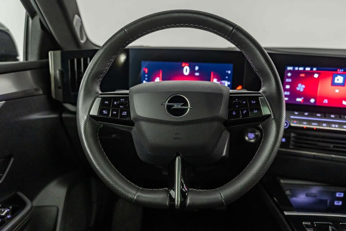 opel-astra-2025-gasolina-1199cc