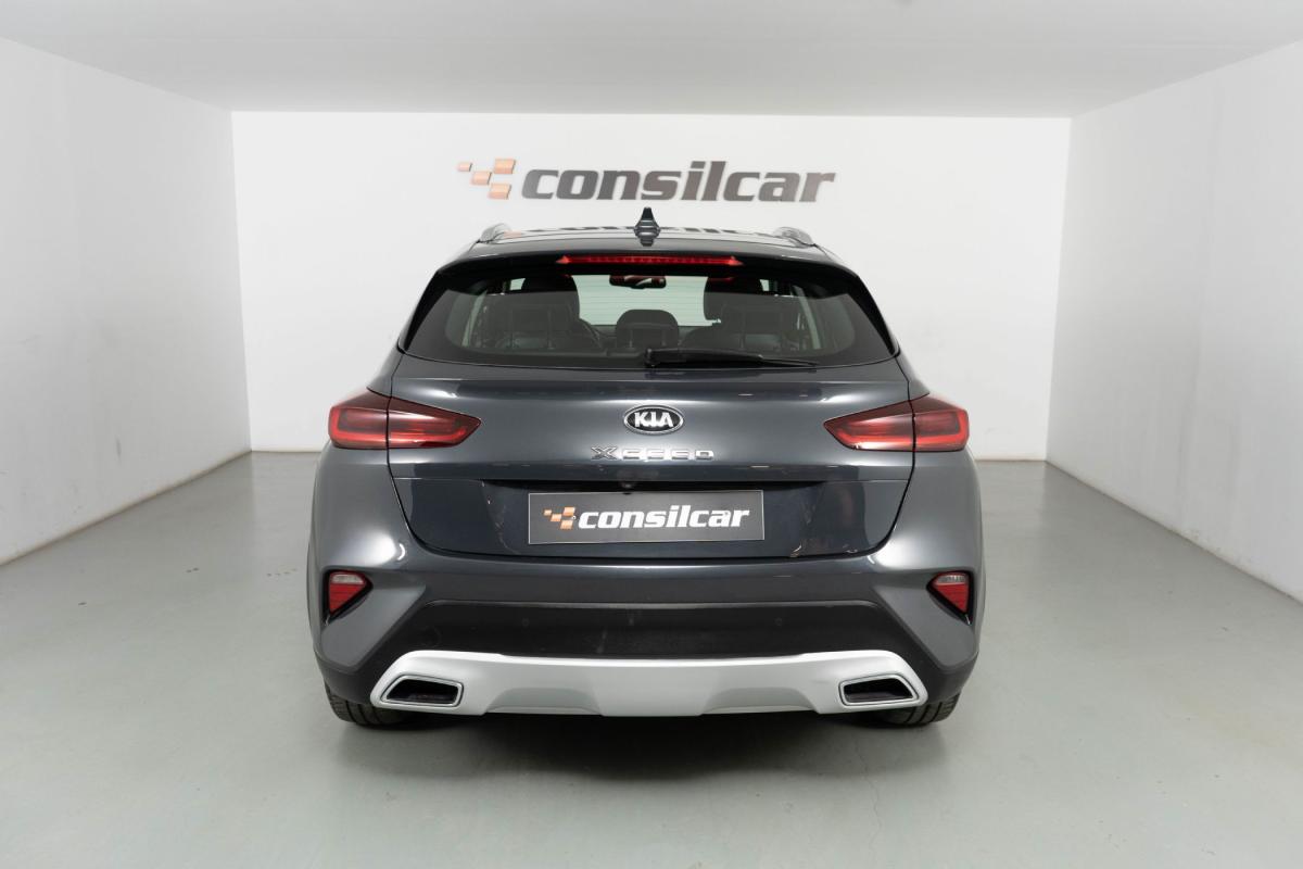 kia-xceed-2022-hibrido-a-gasolina-1580cc