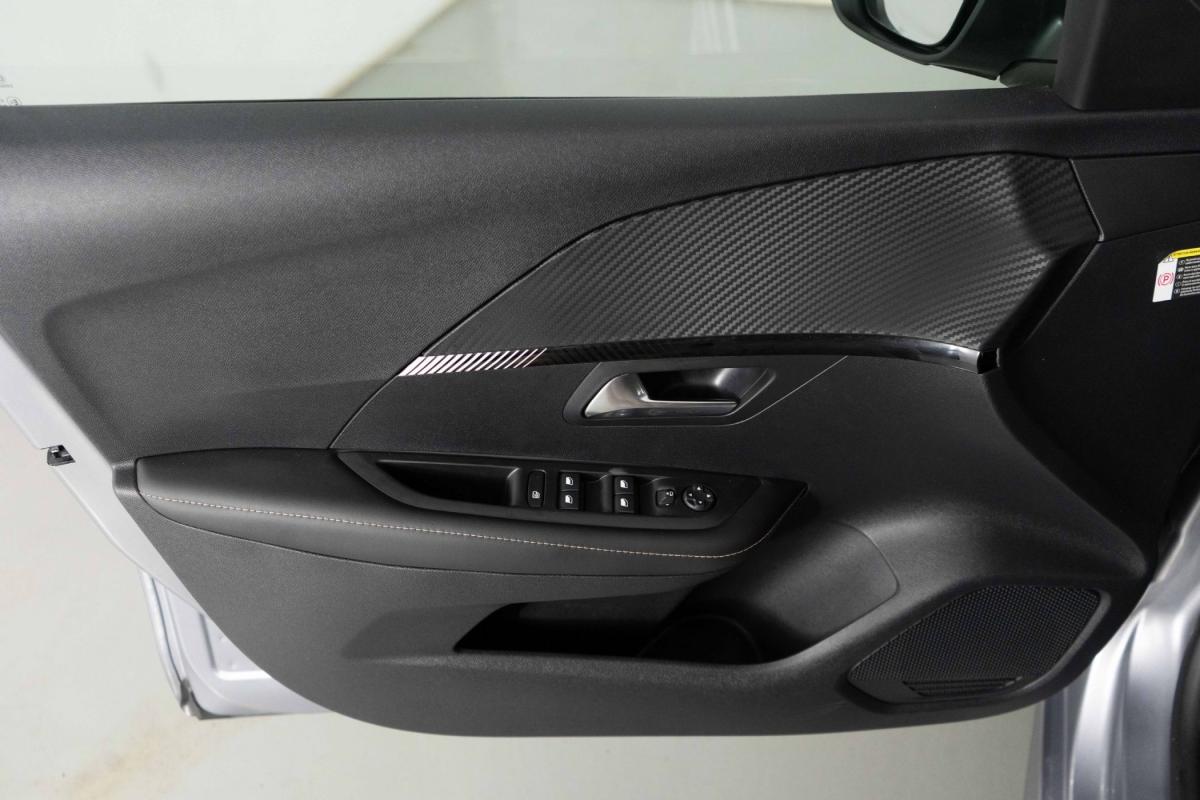 peugeot-208-2025-gasolina-1199cc