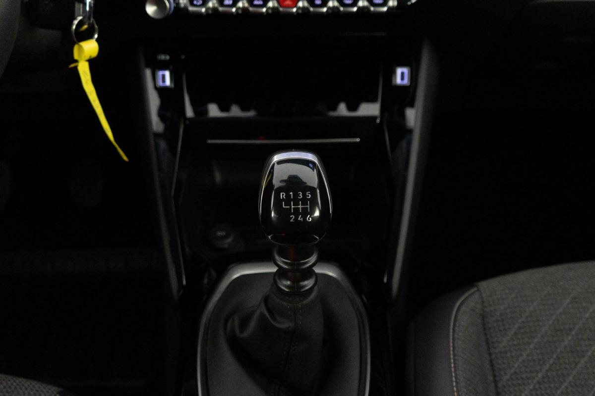 peugeot-208-2025-gasolina-1199cc