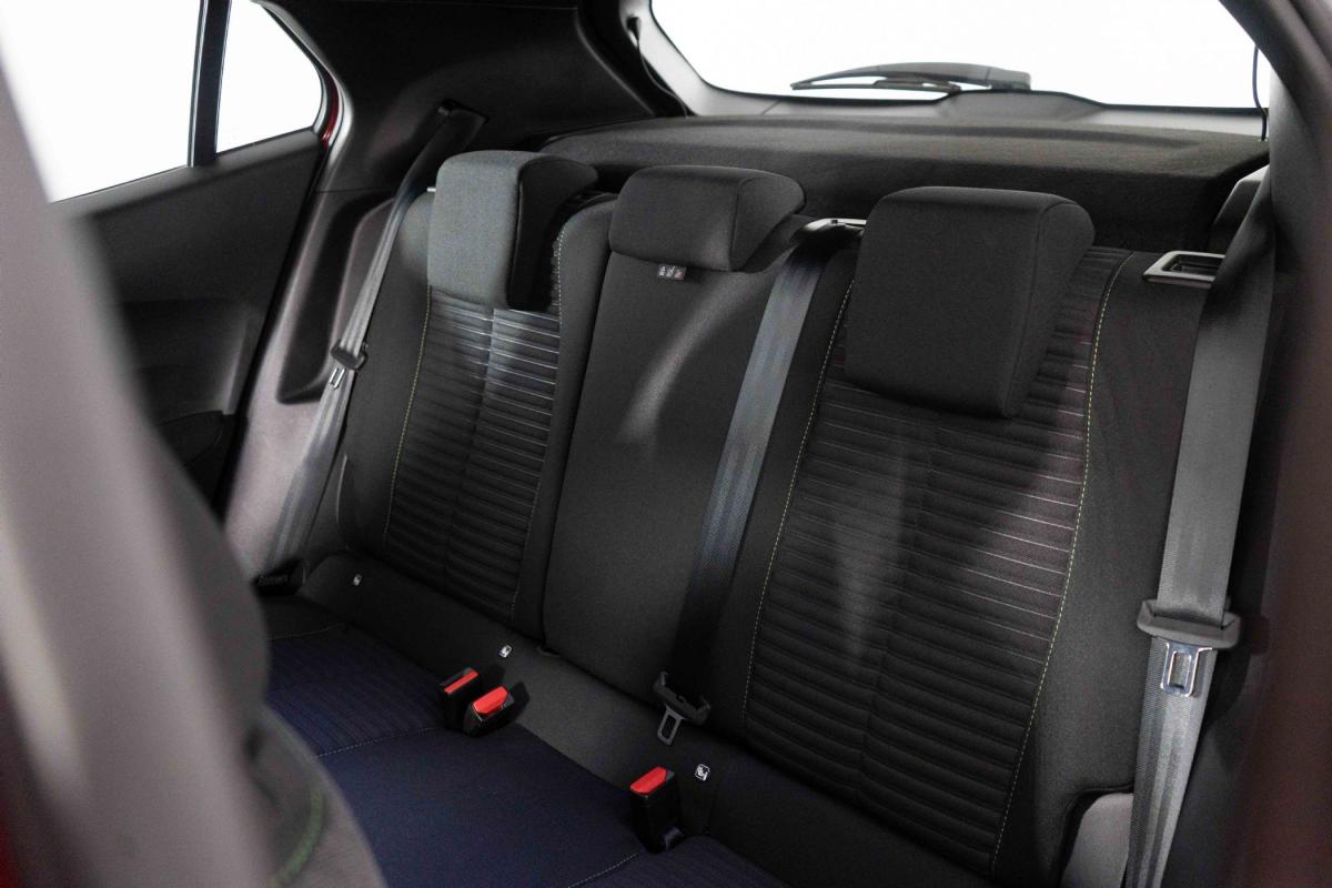 peugeot-2008-2024-gasolina-1199cc