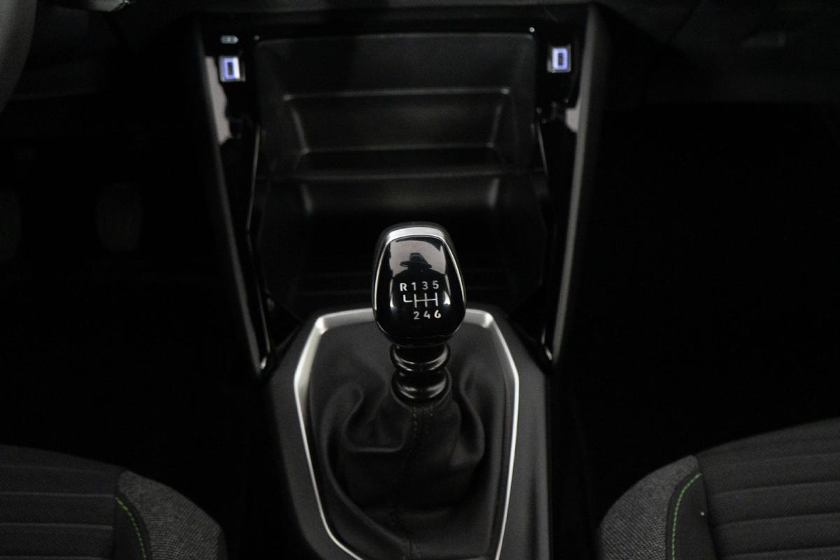 peugeot-2008-2024-gasolina-1199cc