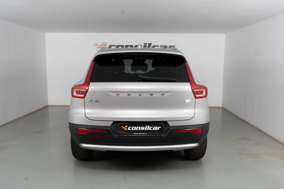 volvo-xc40-2022-hibrido-a-gasolina-1477cc