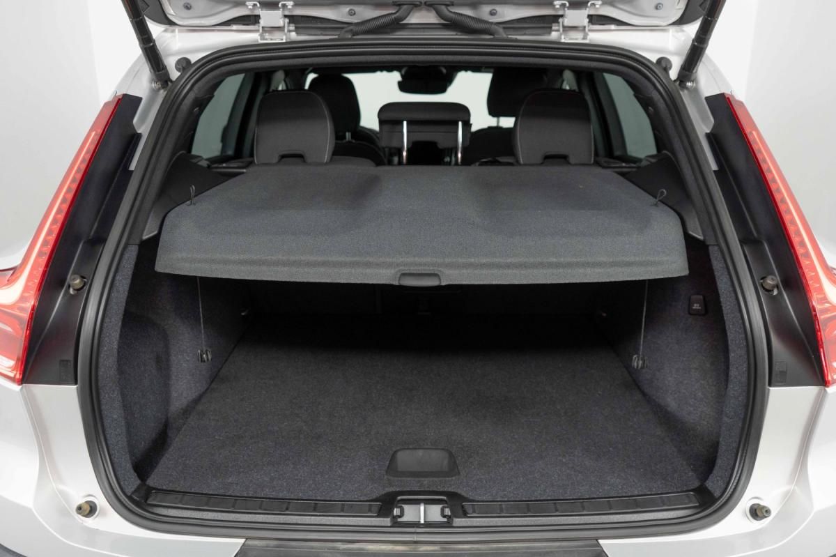 volvo-xc40-2022-hibrido-a-gasolina-1477cc