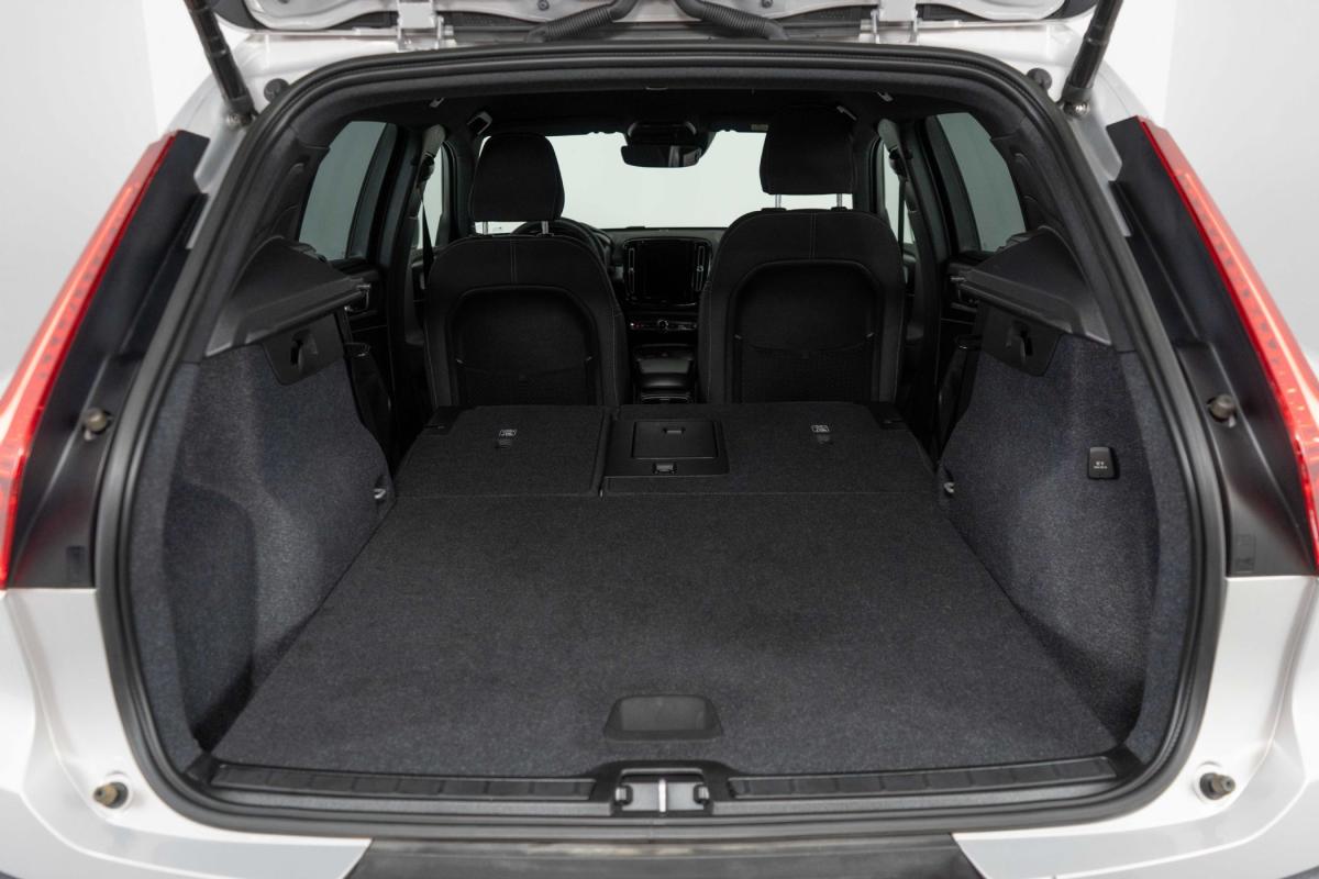 volvo-xc40-2022-hibrido-a-gasolina-1477cc