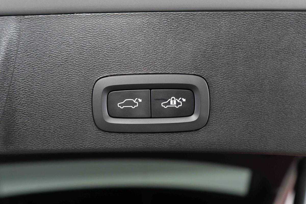 volvo-xc40-2022-hibrido-a-gasolina-1477cc