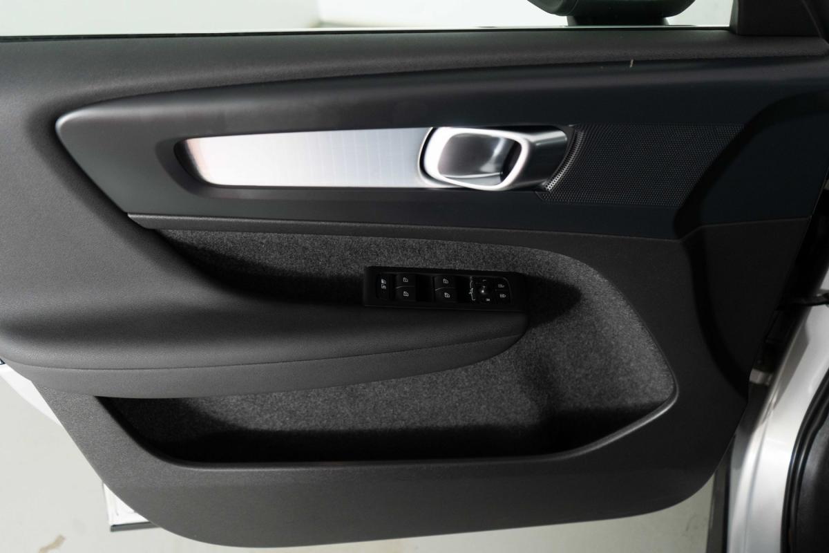 volvo-xc40-2022-hibrido-a-gasolina-1477cc