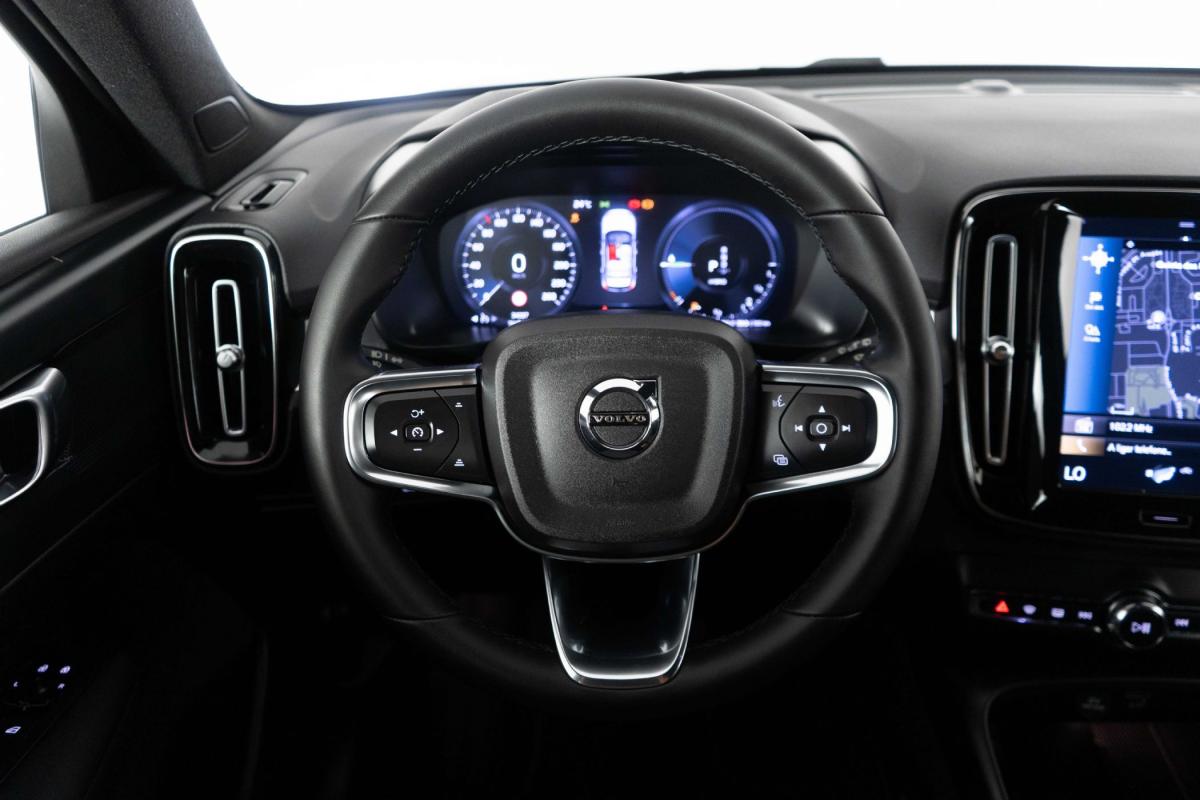 volvo-xc40-2022-hibrido-a-gasolina-1477cc