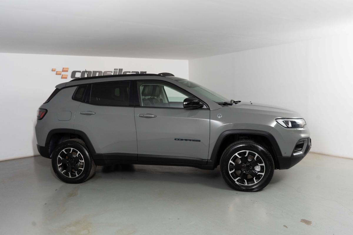 jeep-compass-2023-hibrido-a-gasolina-1332cc