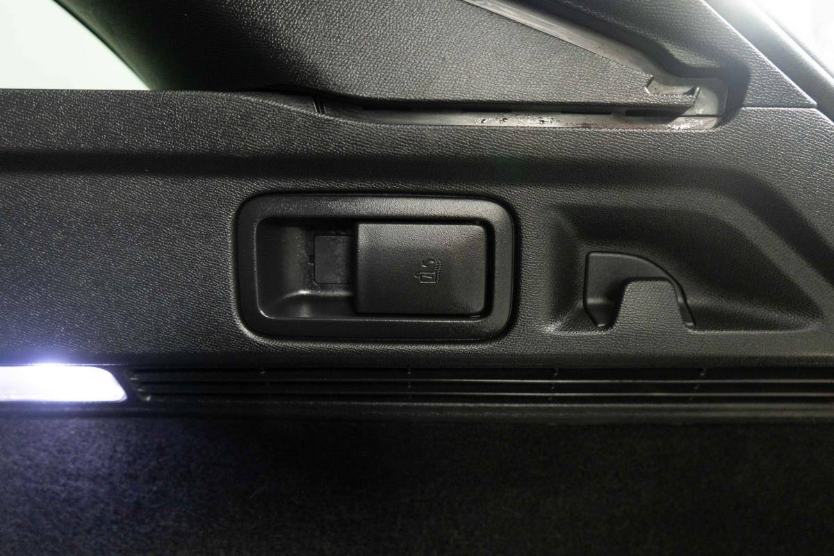 peugeot-508-sw-2021-hibrido-a-gasolina-1598cc