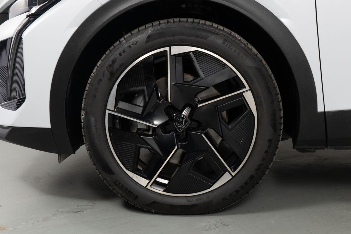 peugeot-408-2024-hibrido-a-gasolina-1598cc