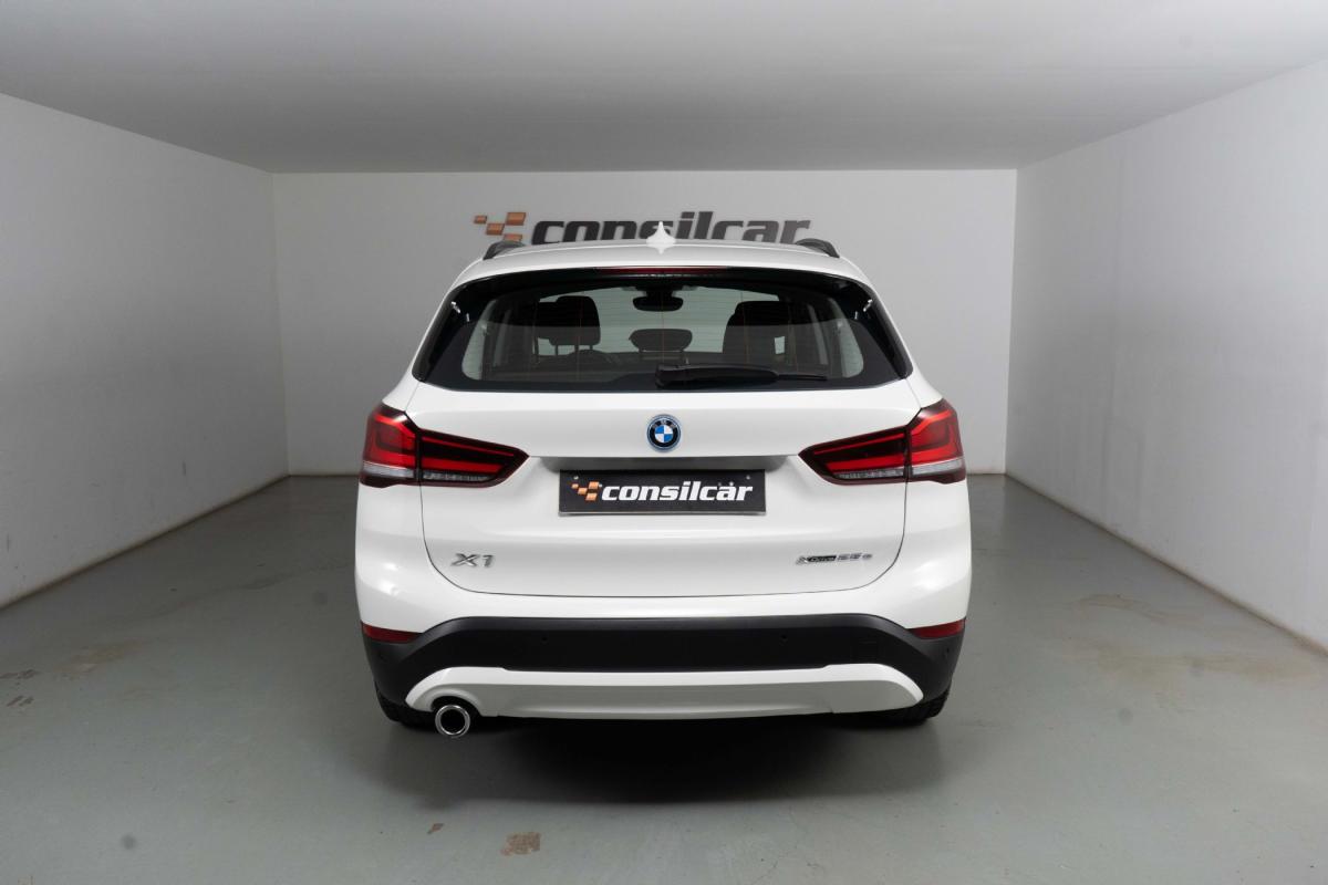 bmw-x1-2022-hibrido-a-gasolina-1499cc