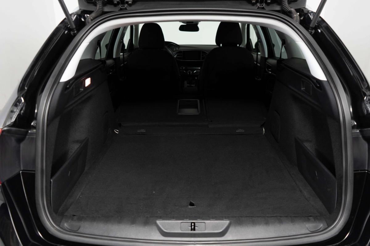 peugeot-308-sw-2016-diesel-1560cc