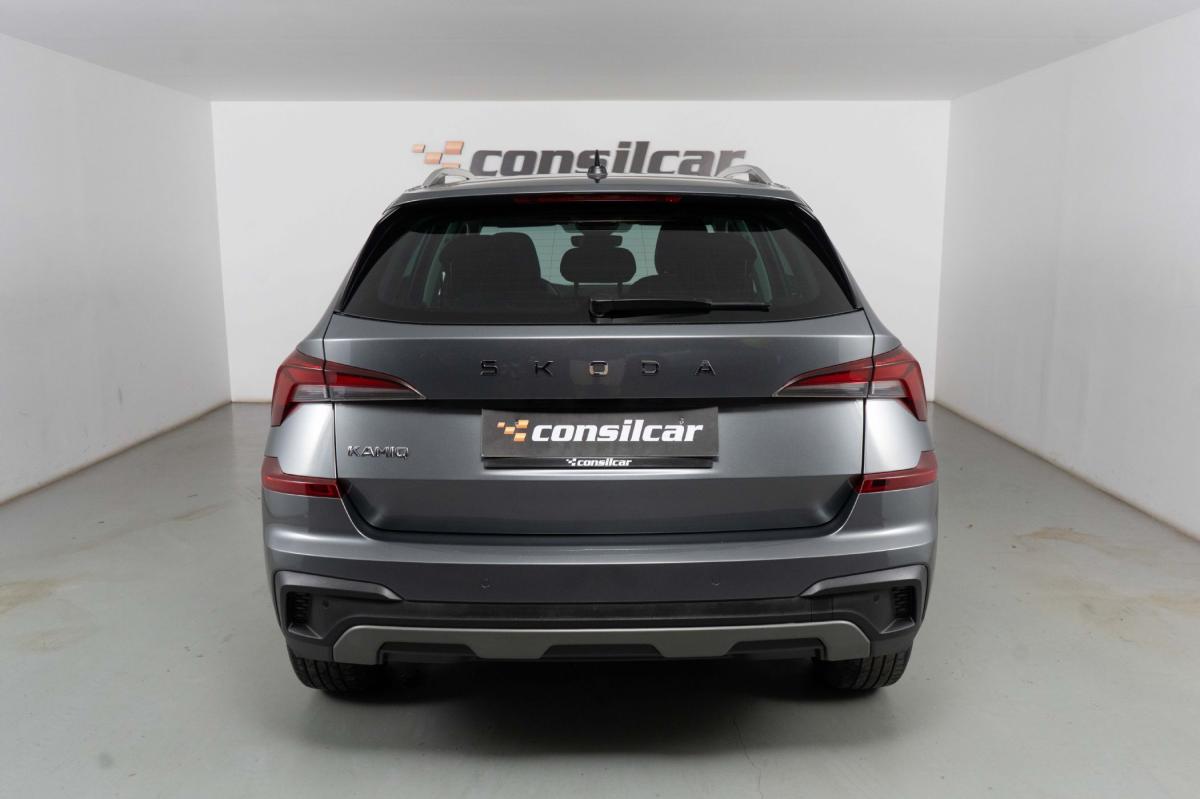 skoda-kamiq-2024-gasolina-999cc