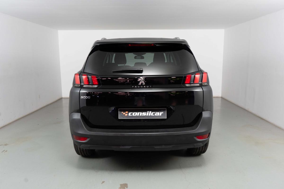 peugeot-5008-2019-gasolina-1199cc