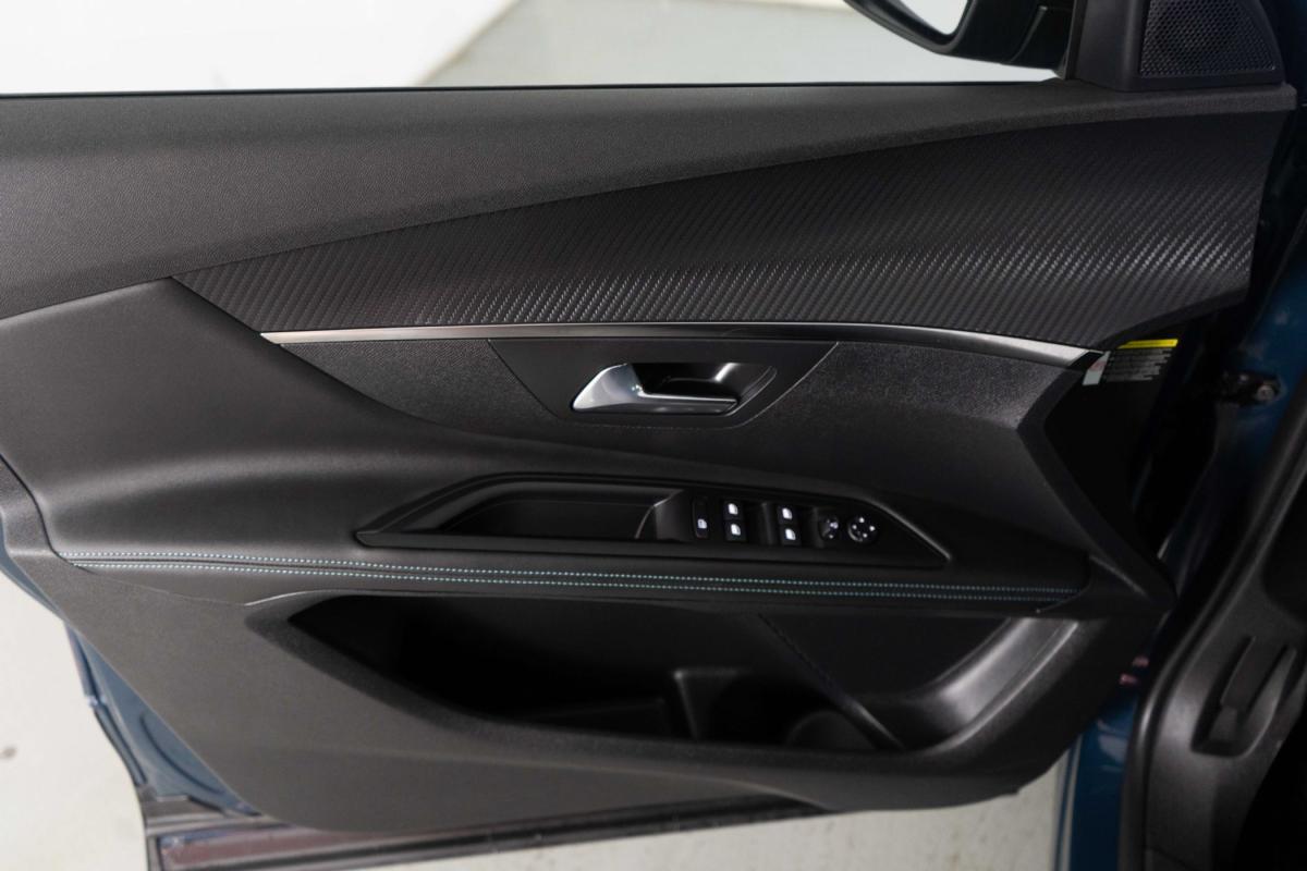 peugeot-5008-2024-gasolina-1199cc