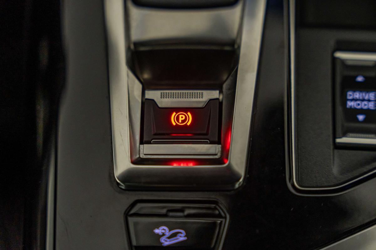 peugeot-3008-2022-hibrido-a-gasolina-1598cc