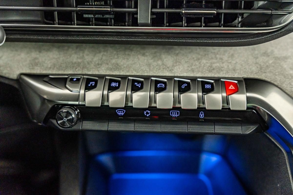 peugeot-3008-2022-hibrido-a-gasolina-1598cc