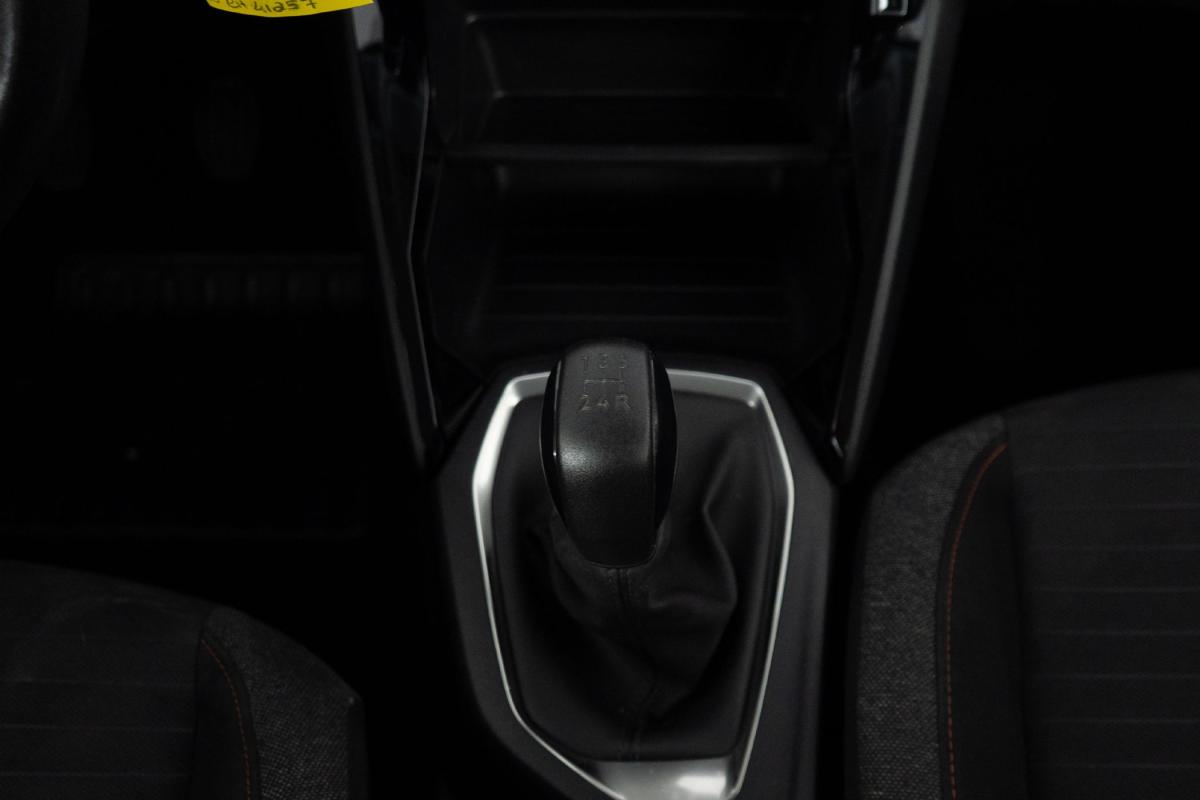 peugeot-208-2021-gasolina-1199cc