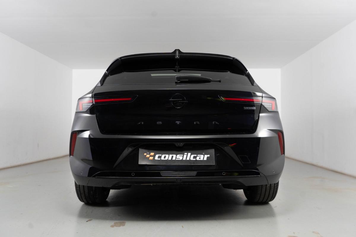 opel-astra-2024-hibrido-a-gasolina-1598cc