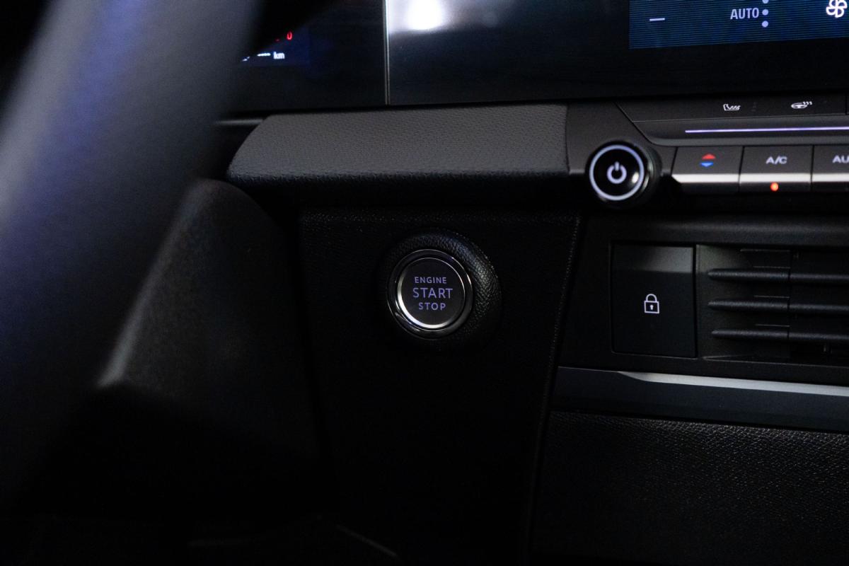 opel-astra-2024-hibrido-a-gasolina-1598cc