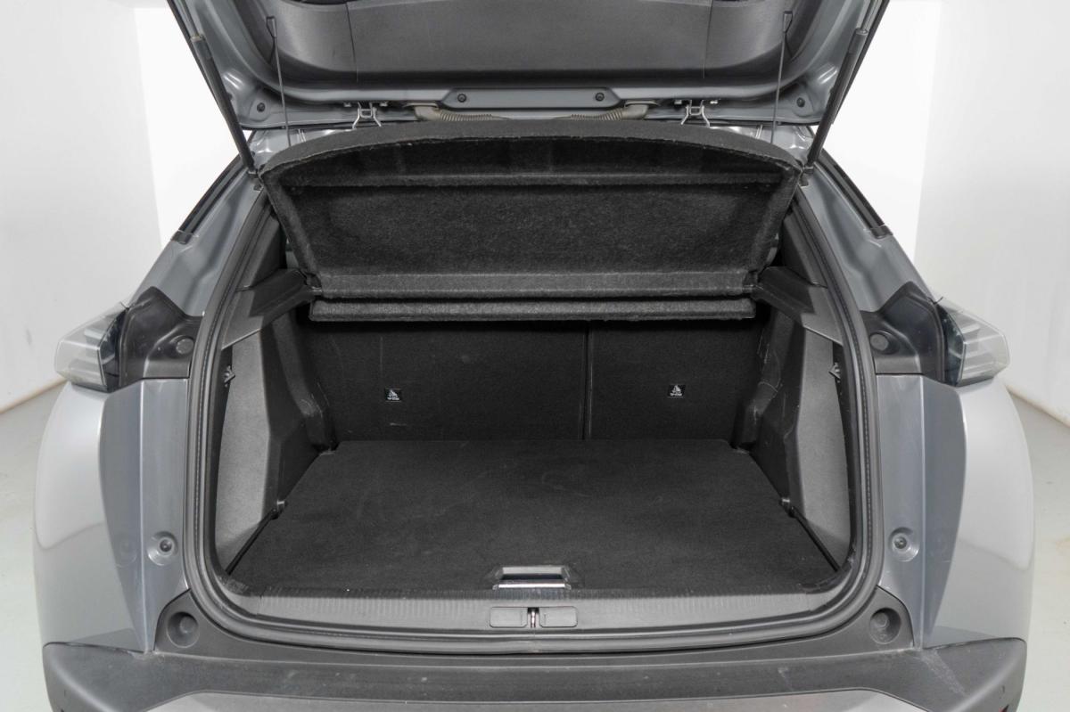 peugeot-2008-2024-gasolina-1199cc