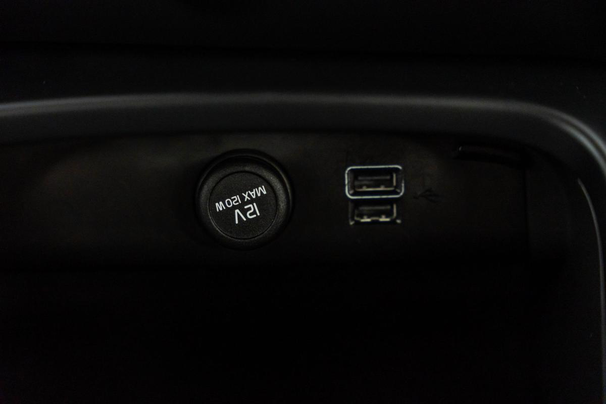 volvo-xc40-2021-hibrido-a-gasolina-1477cc