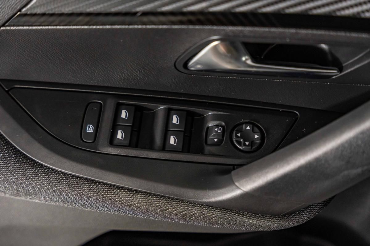 peugeot-2008-2025-gasolina-1199cc