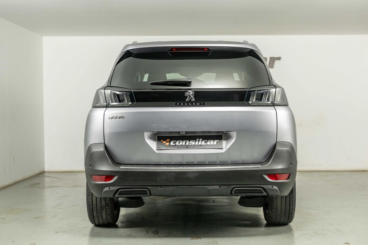 peugeot-5008-2021-gasolina-1199cc