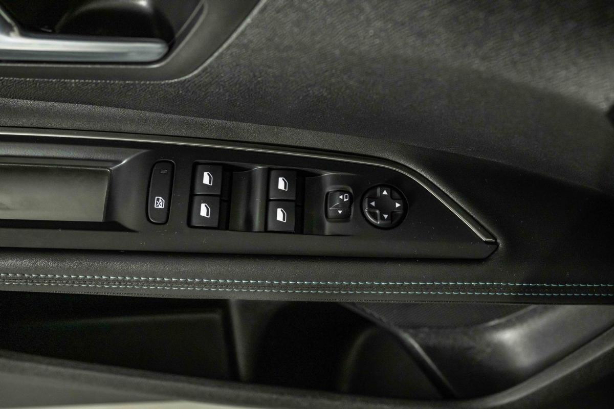 peugeot-5008-2021-gasolina-1199cc