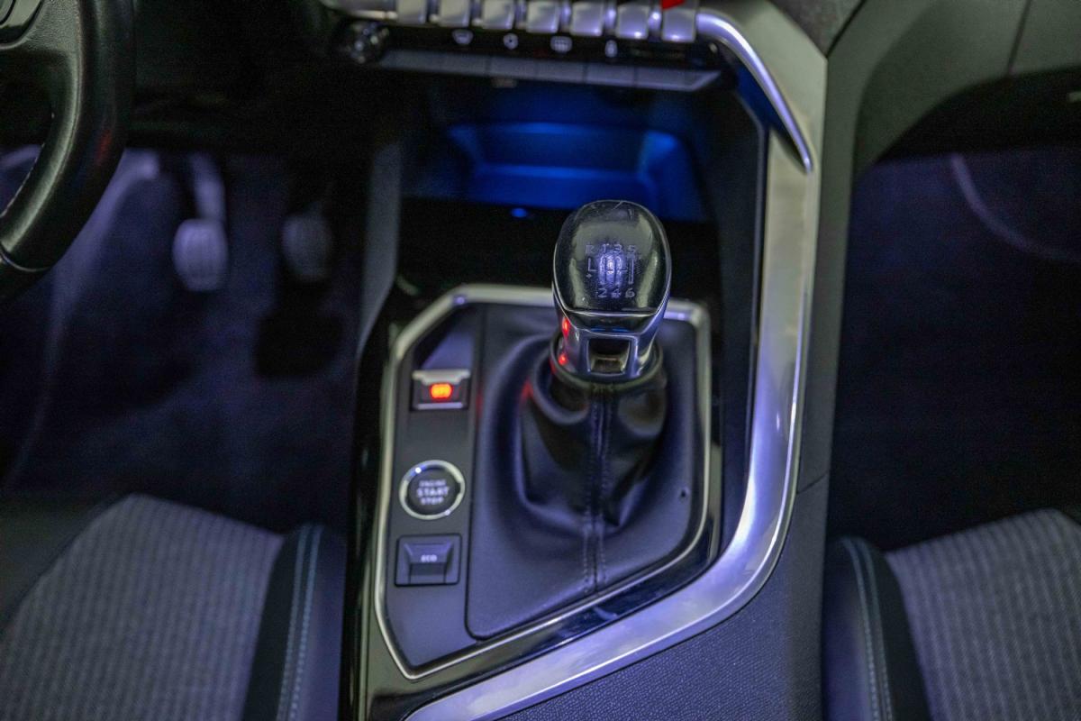 peugeot-5008-2021-gasolina-1199cc