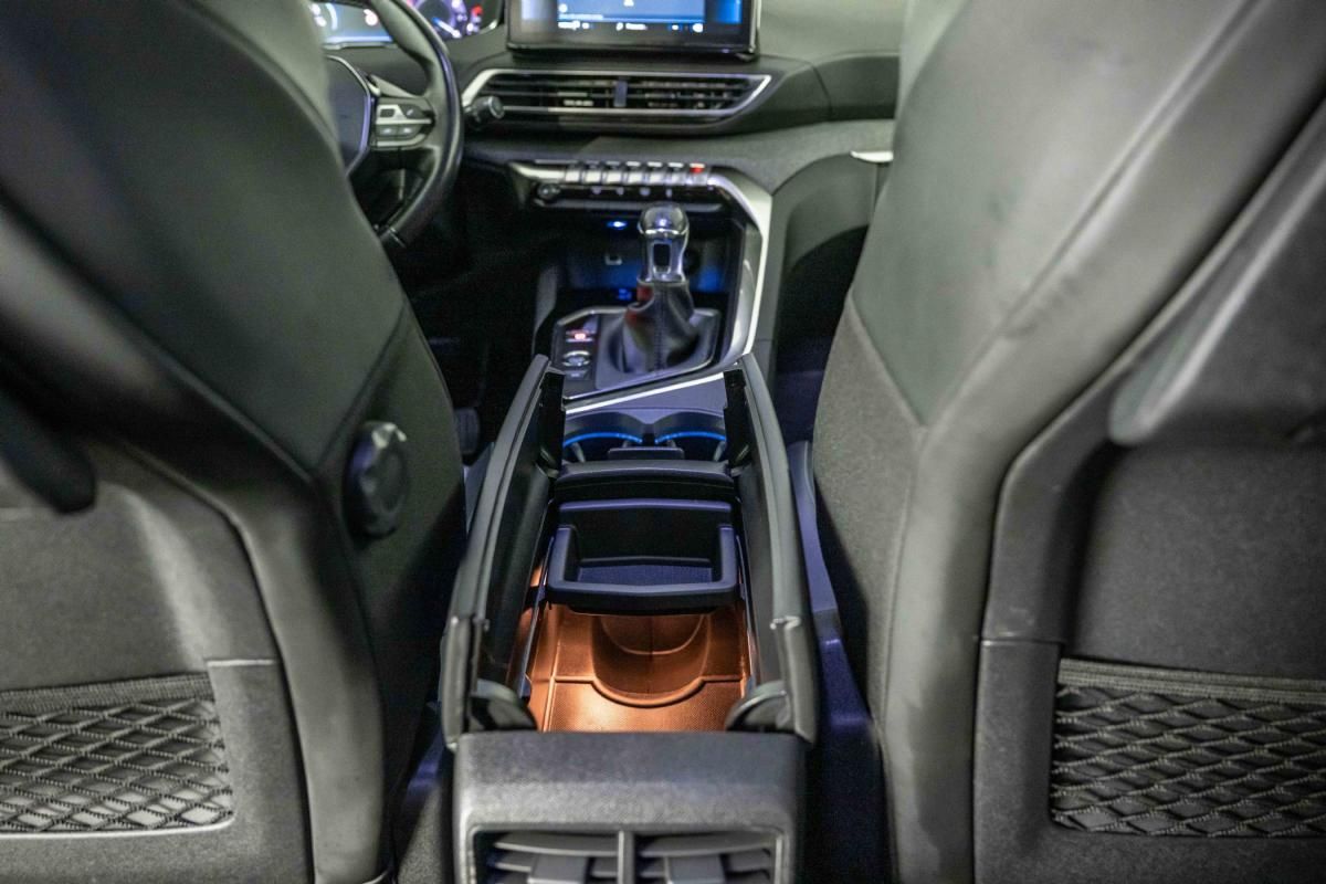 peugeot-5008-2021-gasolina-1199cc