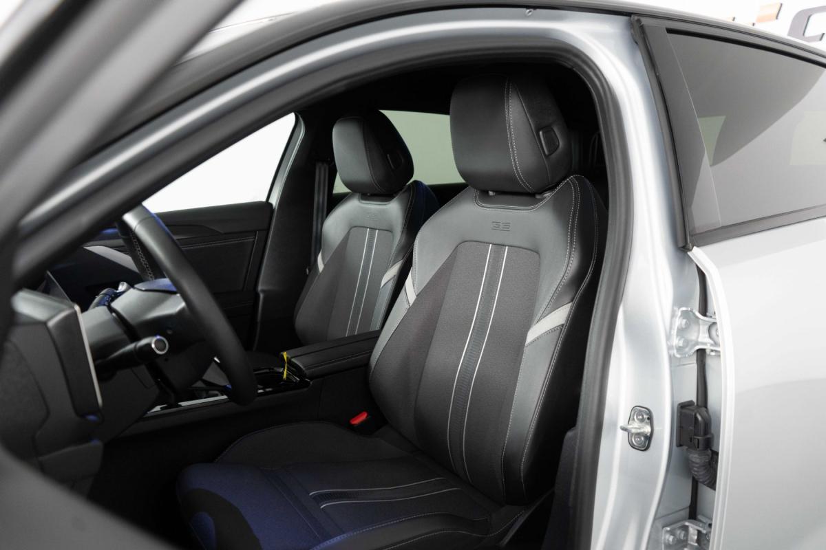 opel-astra-2025-gasolina-1199cc
