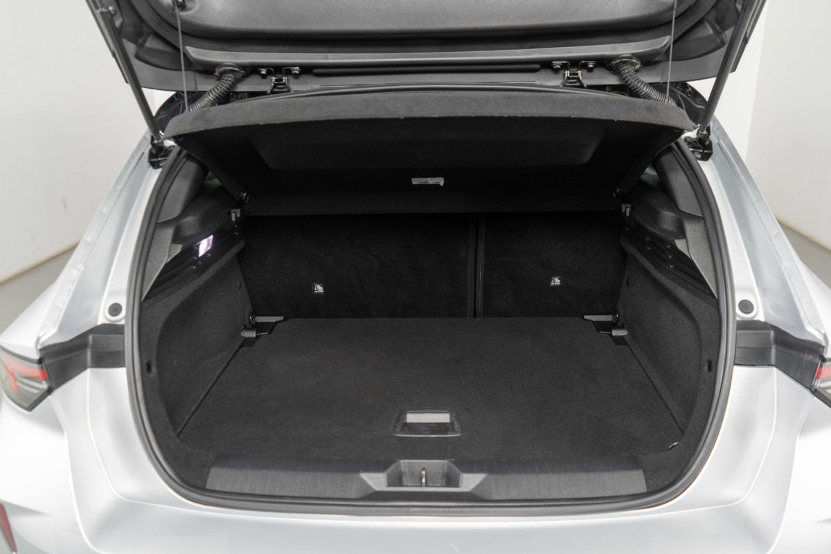 opel-astra-2025-gasolina-1199cc