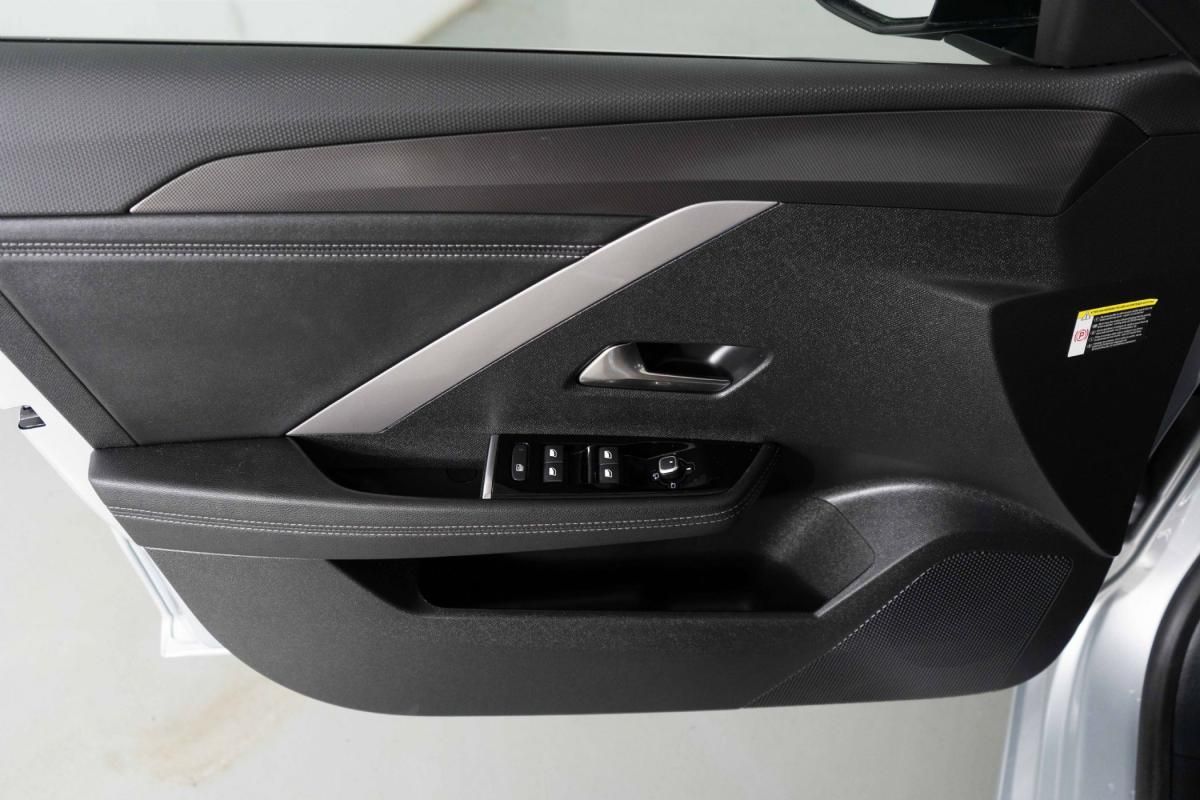 opel-astra-2025-gasolina-1199cc