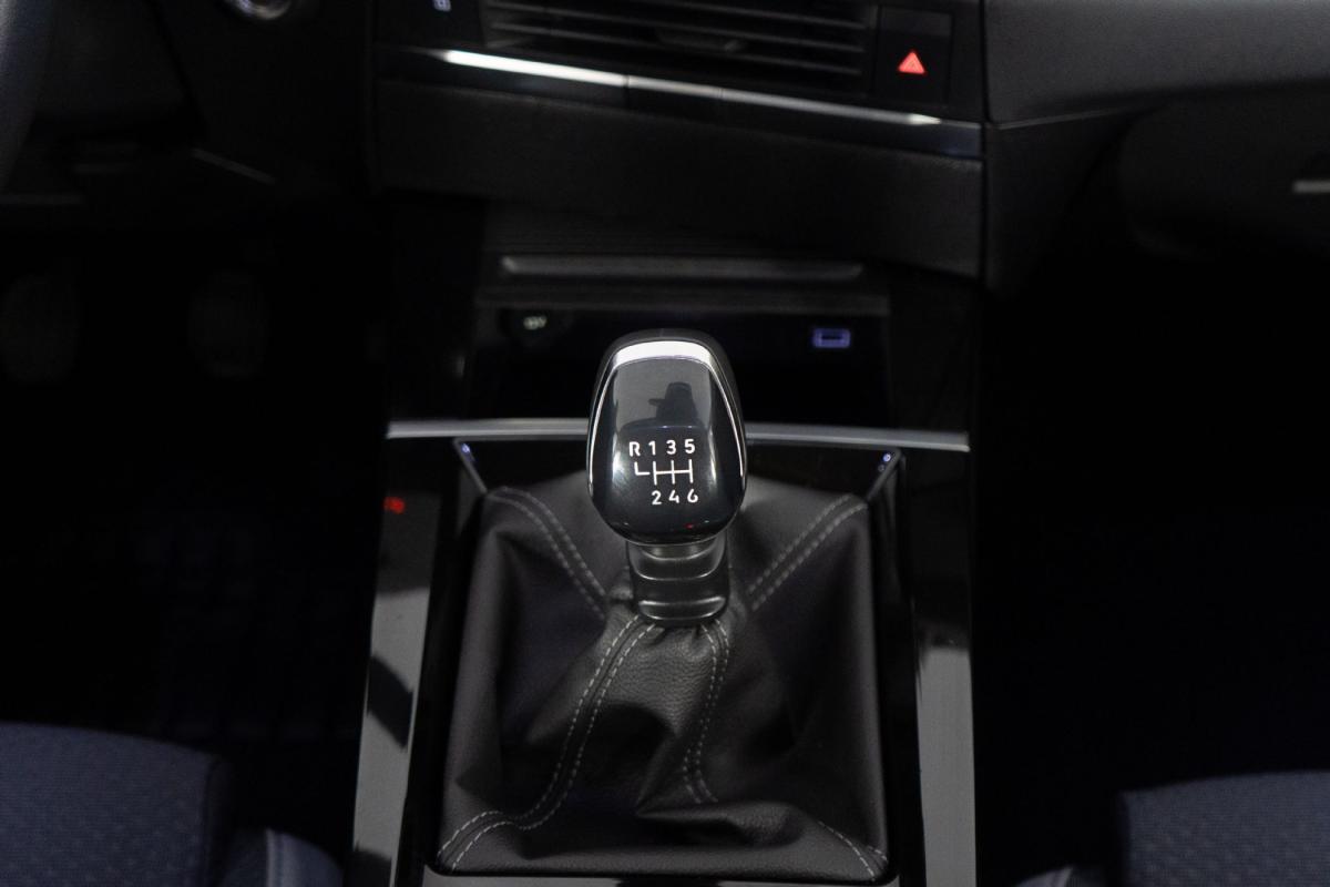 opel-astra-2023-gasolina-1199cc